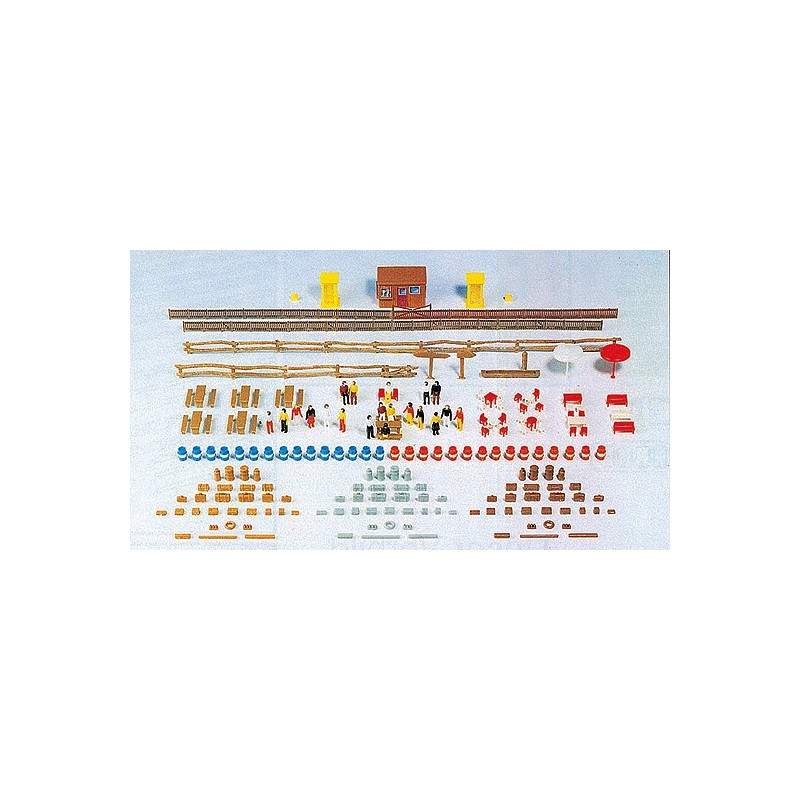 Completo set de accesorios y figuras. KIBRI 37490