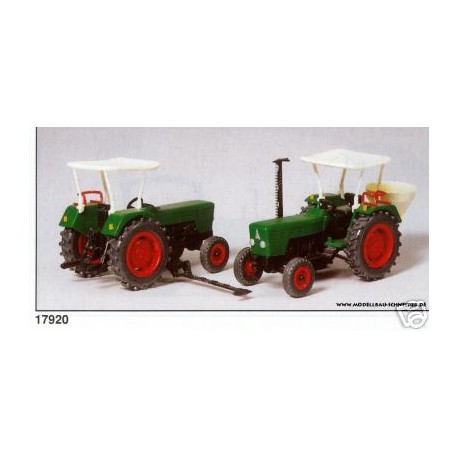 Farm tractor. PREISER 17920