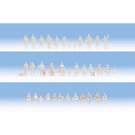 72 figuras sin pintar.