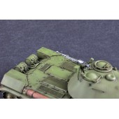 Char lourd soviétique T-10.