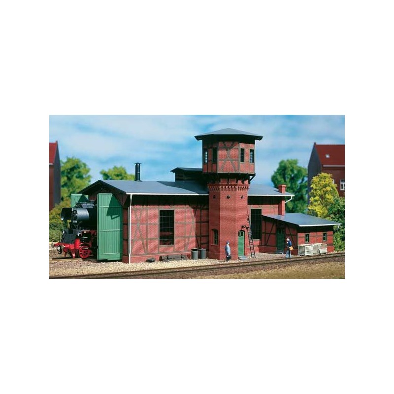 Locomotive shed with water tower. AUHAGEN 11400