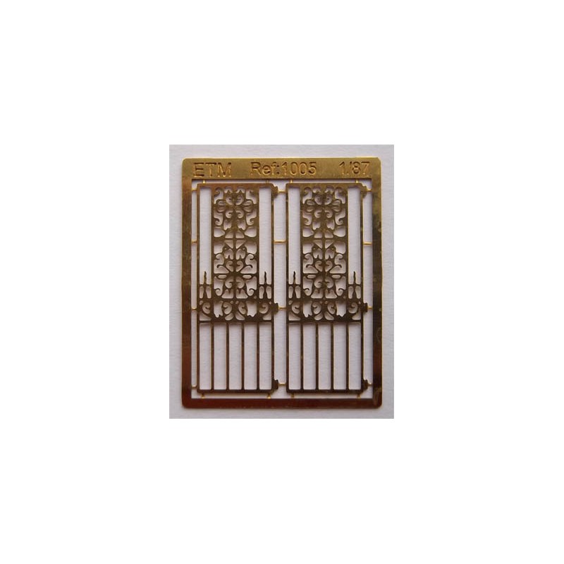 Dos puertas de una hoja. ETM 1005