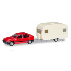 Opel Kadett E GLS con caravana.