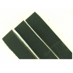 Trois bandes abrasives de 20 mm.