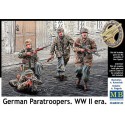 US y German paratroopers. US y German paratroopers.