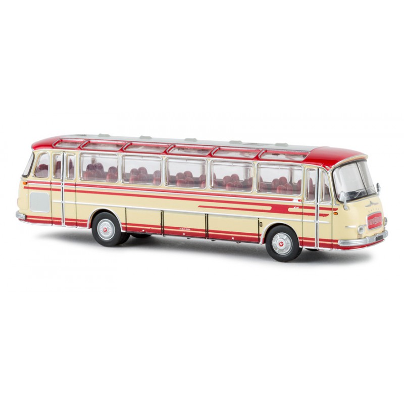 Autobus Setra S 12, rojo/beige. Autobus Setra S 12, rojo/beige.