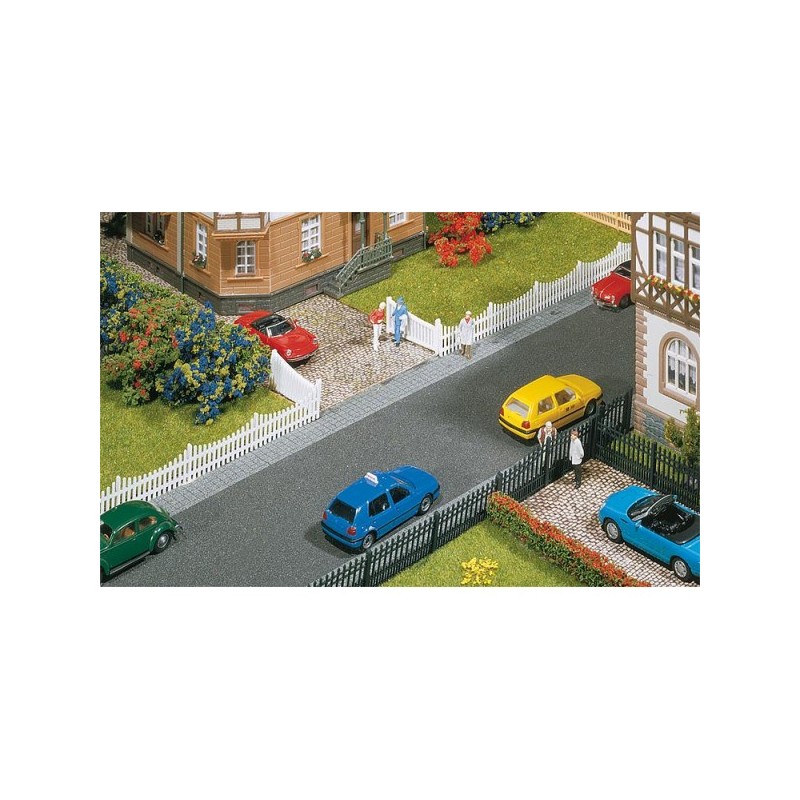 Garden fences with gates. FALLER 180410