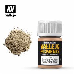 Ocre amarillo claro.