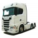 Scania S, tres ejes.