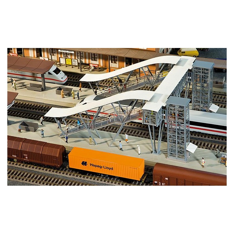 Pasarela de peatones. FALLER 120110