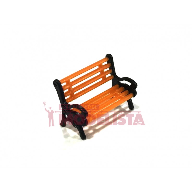 Seis bancos de parque.