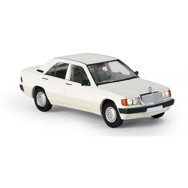 Mercedes Benz 190 E, blanco. Mercedes Benz 190 E, blanco.