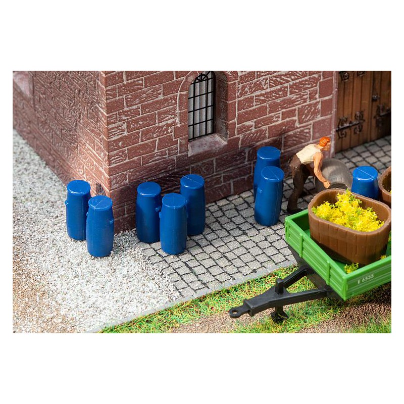 Barriles de plástico.