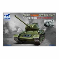 Char soviétique T-34/85.