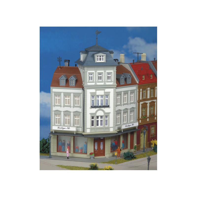 Edificio en esquina. KIBRI 38390