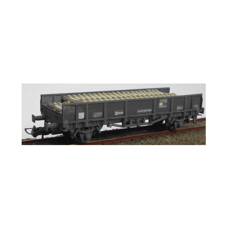 Wagon for transport of sleepers, RENFE. Wagon for transport of sleepers, RENFE.