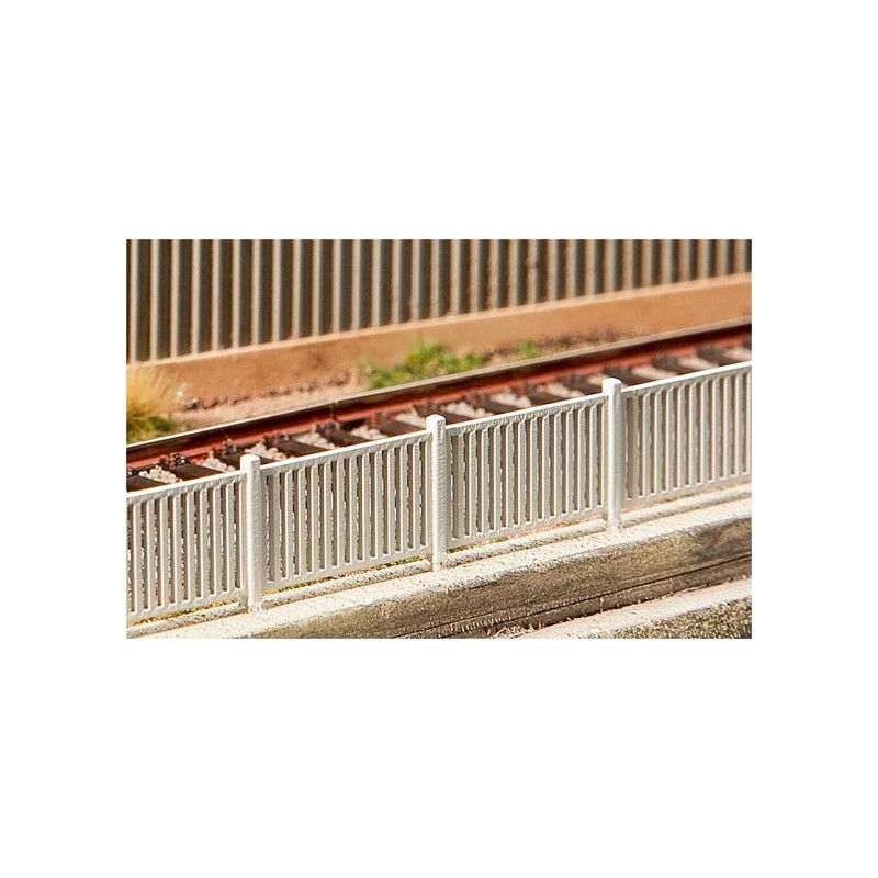 Modern fence. FALLER 180428