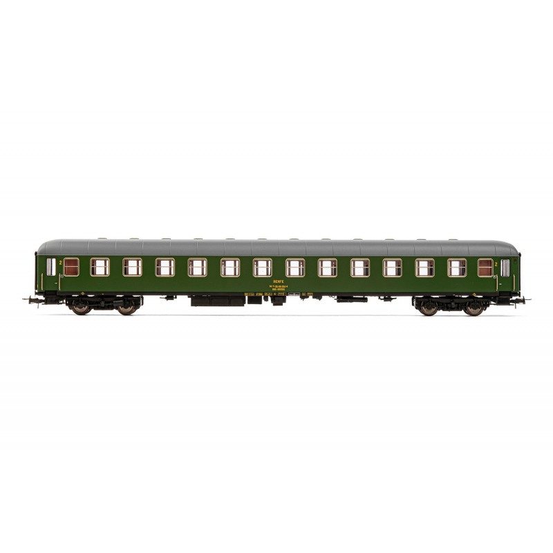 2nd class coach, BB 8556. RENFE. 2nd class coach, BB 8556. RENFE.