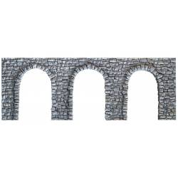 Parede com arcos.