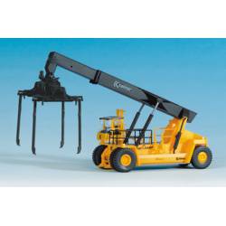 KALMAR trailer loader.
