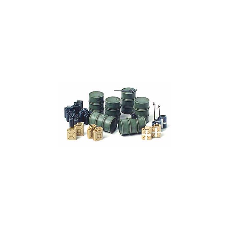 Bidones de combustible. TAMIYA 35186
