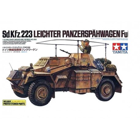Sd.Kfz.223 Leichter Panzerspähwagen(Fu).