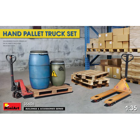 Hand pallet truck set.