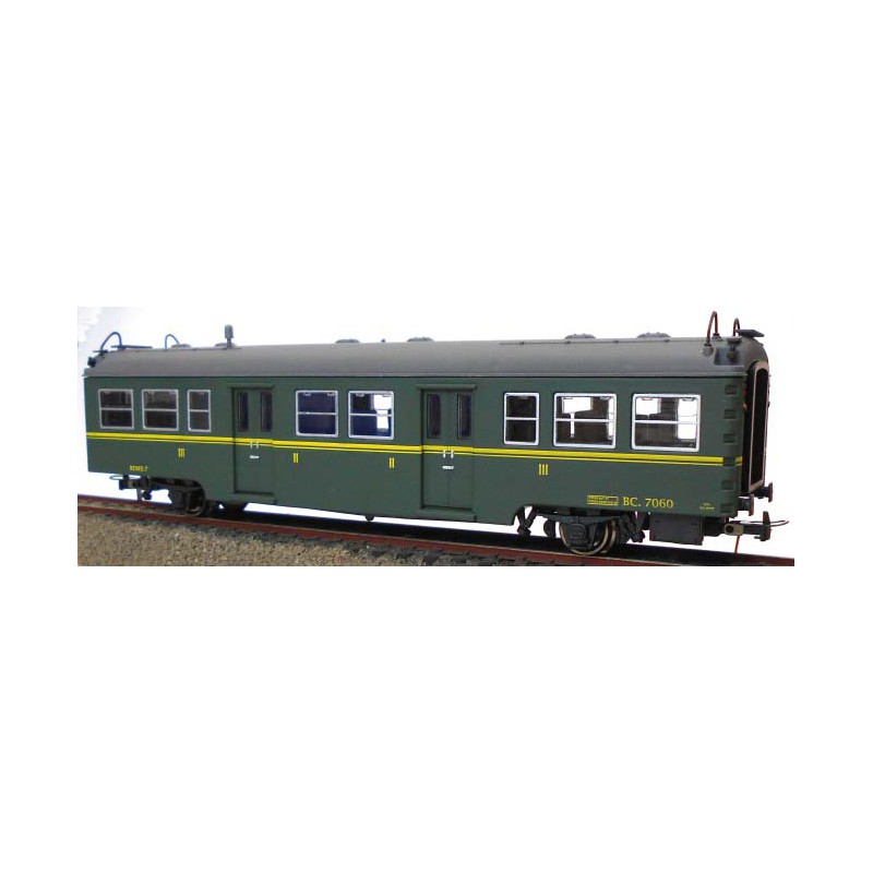 2nd/3rd class coach series 7000 RENFE. 2nd/3rd class coach series 7000 RENFE.