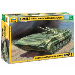 Véhicule blindé soviétique BMP-1.