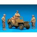 US Jeep crew and MPs.
