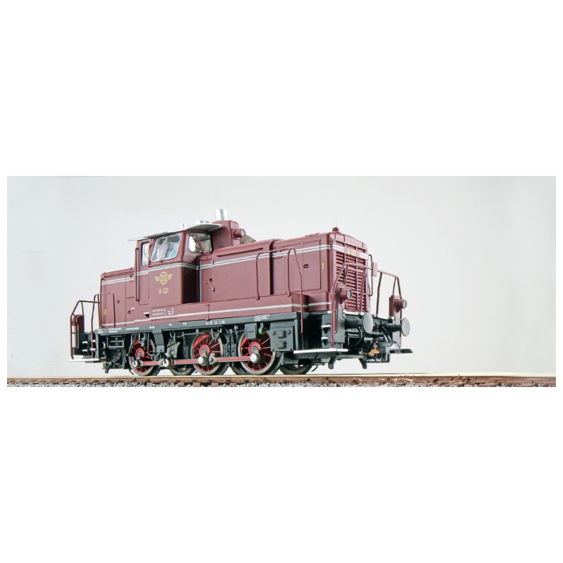 Diesel locomotive 261.660, DB. Steam and sound.