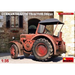 Tracteur allemand D8532.