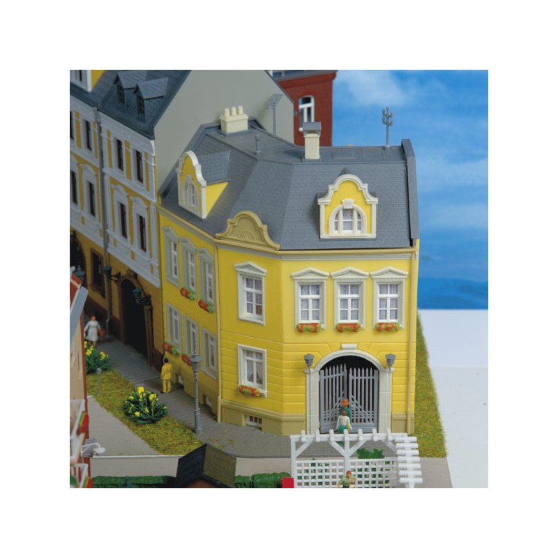 Edificio en esquina. KIBRI 38388