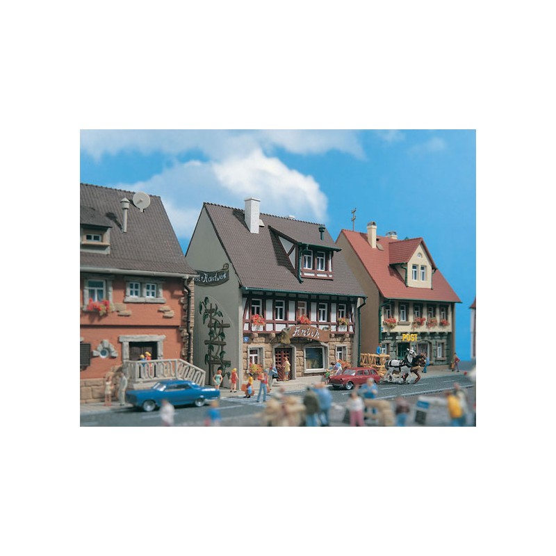 Edificio con bajo comercial. VOLLMER 47632