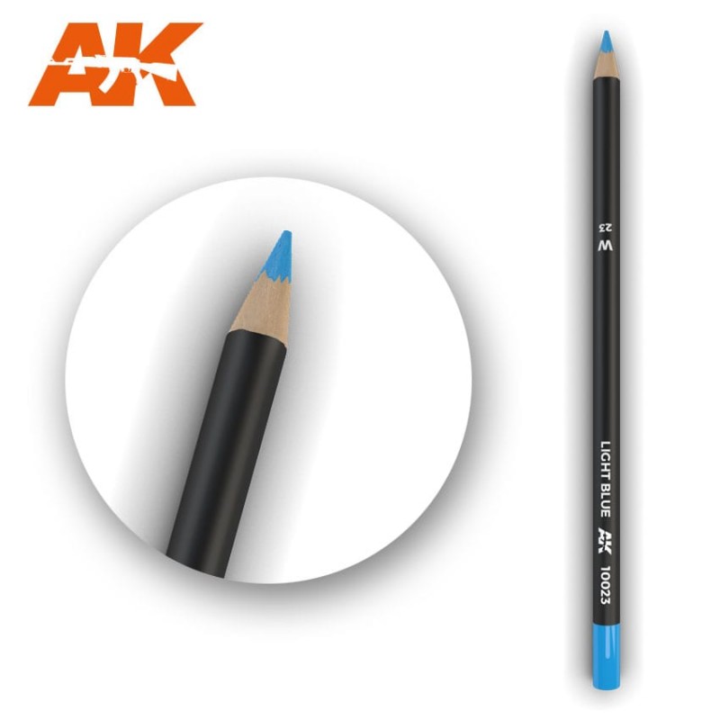 Lápiz acuarelable: azul oscuro. Lápiz acuarelable: azul oscuro.