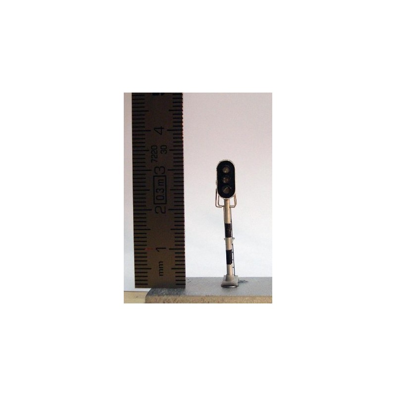 Señal luminosa de 3 aspectos. MAFEN 4131.01