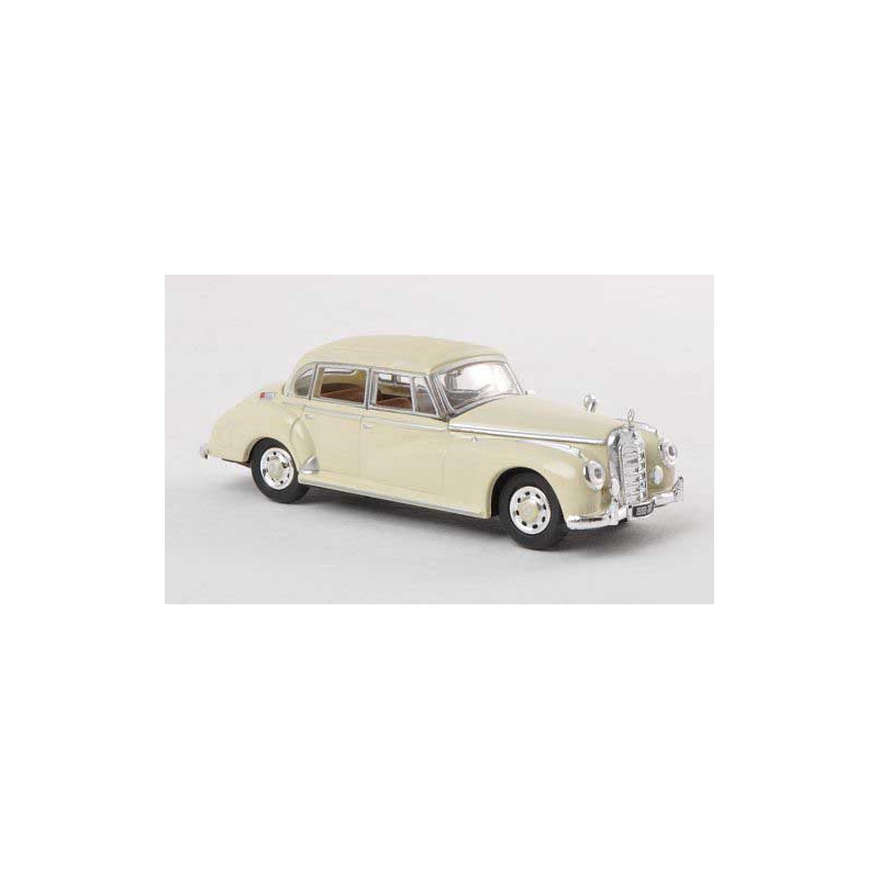 Mercedes 300 C Limousine, beige, 1955.