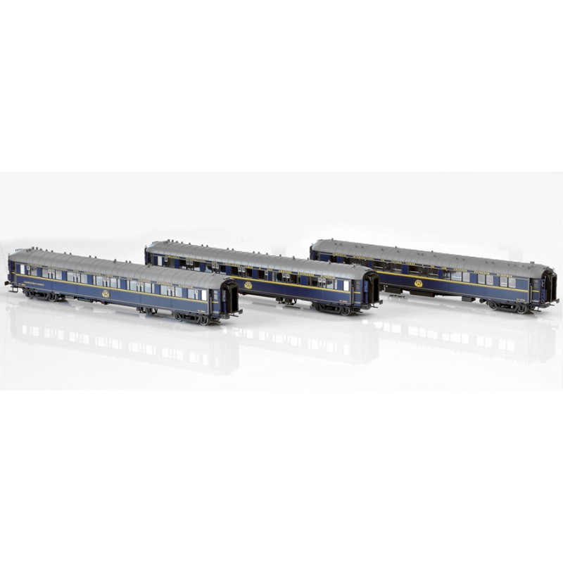 CIWL sleeper coaches set, S2T and S3. CIWL sleeper coaches set, S2T and S3.