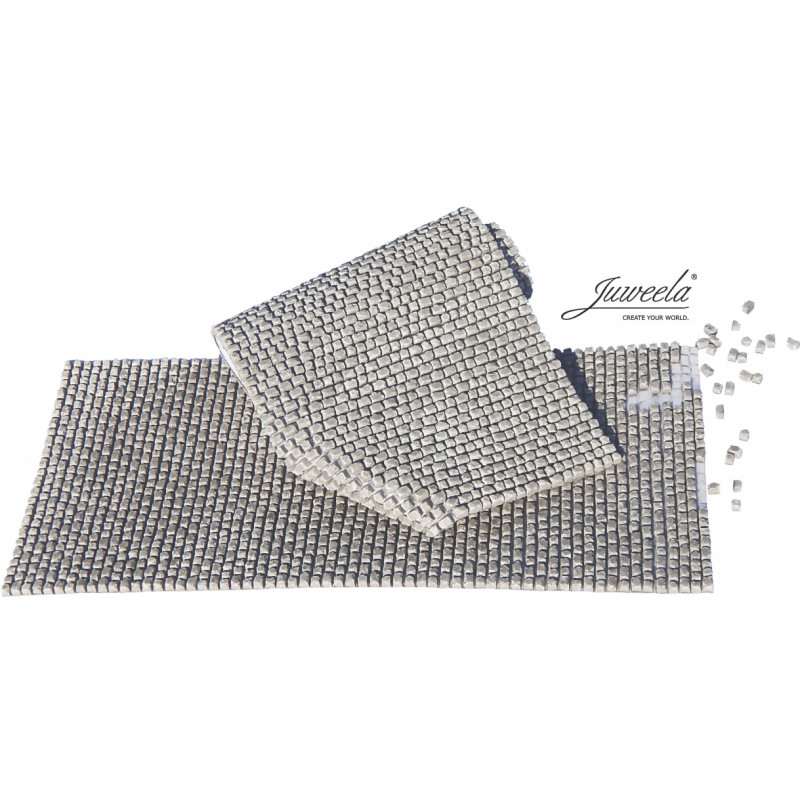 Loose cobblestone pavers (flexible section). Loose cobblestone pavers (flexible section).