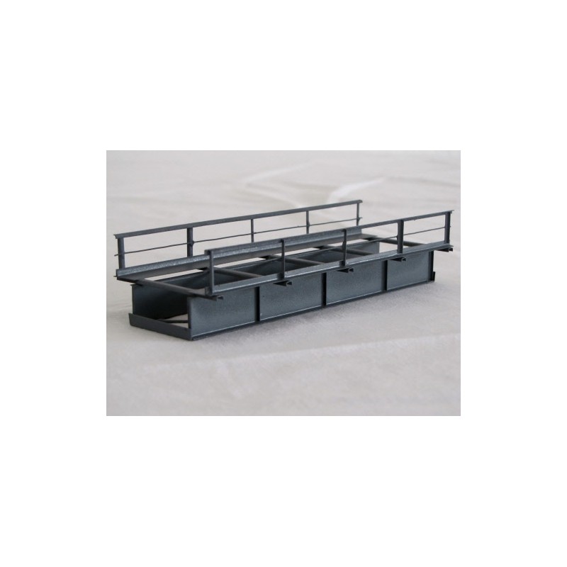 Puente metálico gris. HACK BRUCKEN T15