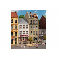 Edifícios urbanos nº 31 e 33.