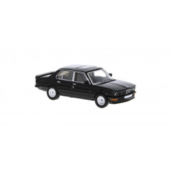 BMW M535i (E12), schwarz.