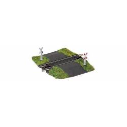 Ungated level crossing.