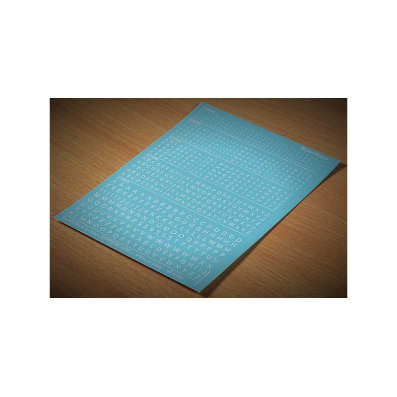 Calcas: Letras mayúsculas blancas (1 a 3 mm).