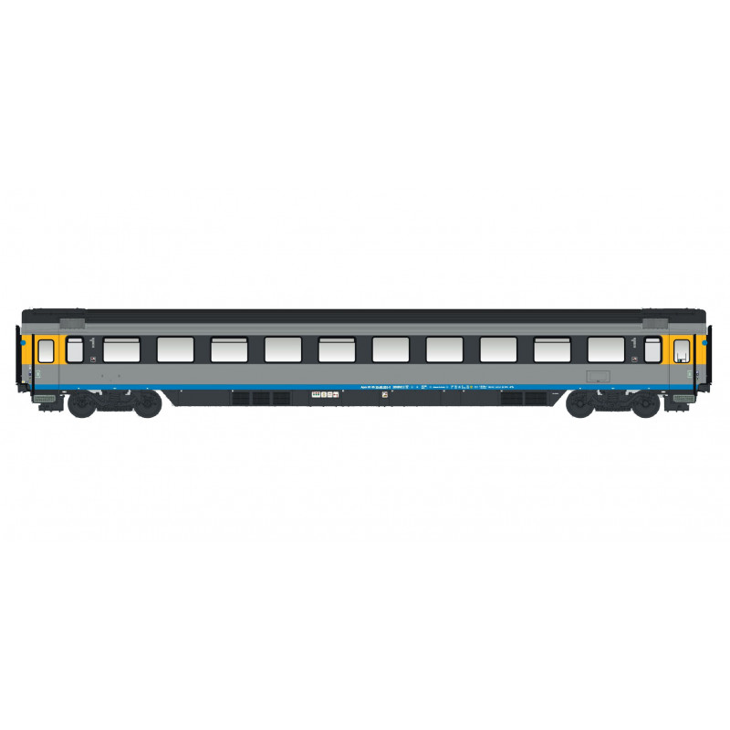 Coach Apm EC ex-Cisalpino, SBB. Coach Apm EC ex-Cisalpino, SBB.