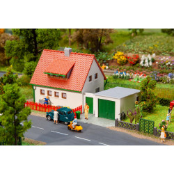 Casa con garage.