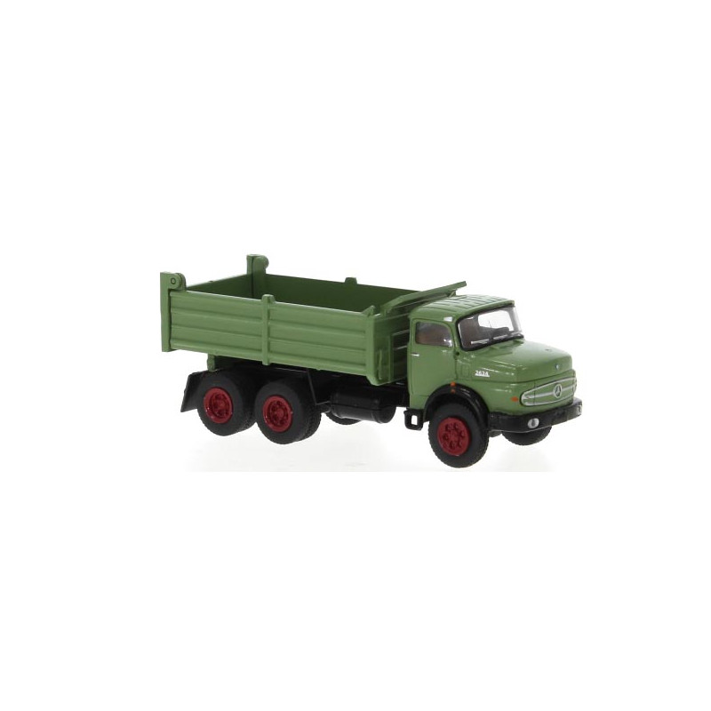 Mercedes LAK 2624, azul.