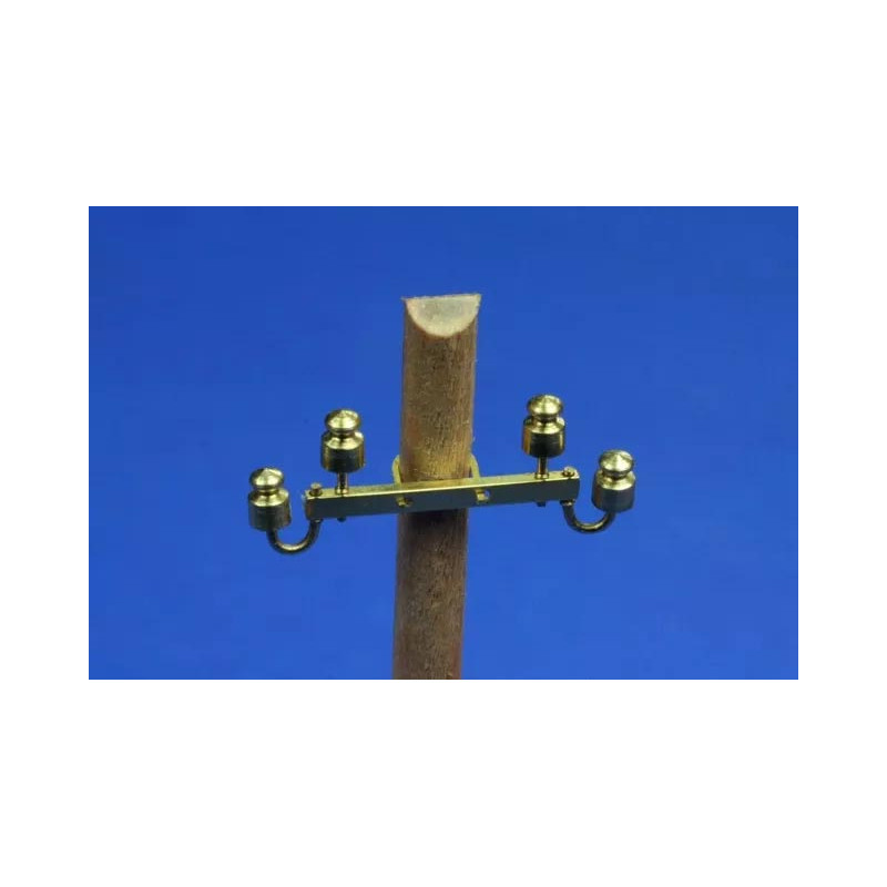 Postes de telégrafo con aislantes.