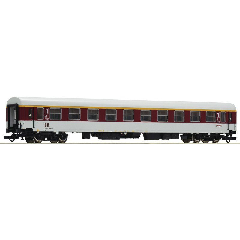 Coche de tren expreso de 1ª clase, DR. Coche de tren expreso de 1ª clase, DR.