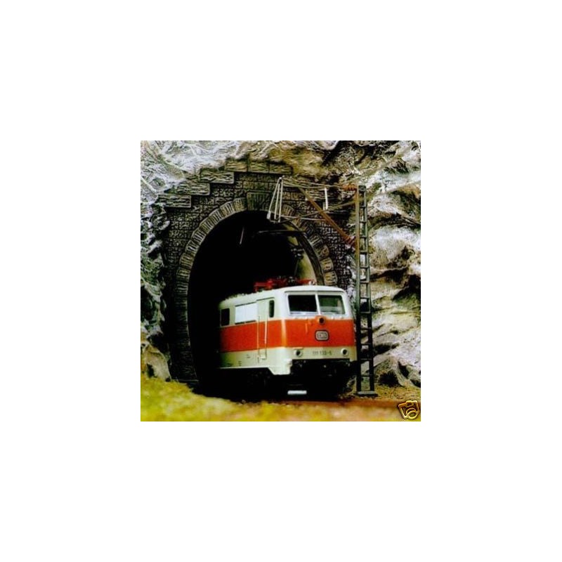 Dos bocas de túnel de una vía. BUSCH 8191